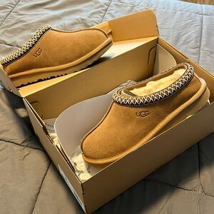 Kids size 3 Ugg Tasman II